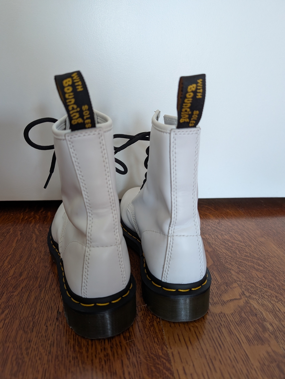 Dr. Martens 1460 White Leather Lace-Up Ankle Boots Women's Size 6 - Picture 9 of 15